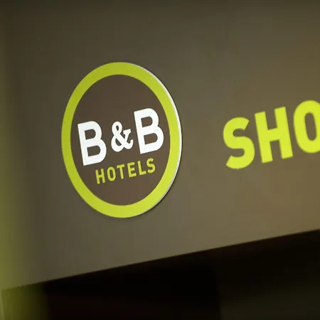 Centre St Pierre Hotel 2*