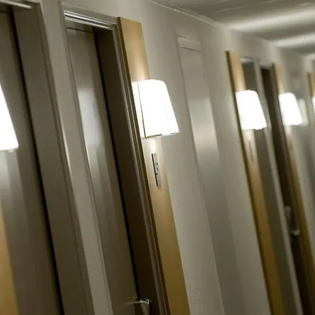 Centre St Pierre Hotel 2*