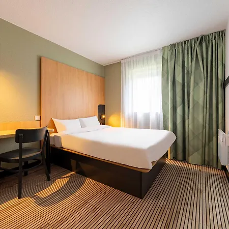 Centre St Pierre Hotel