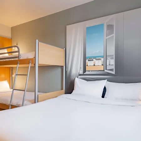Centre St Pierre Hotel Calais