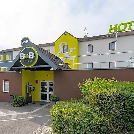 Otel Centre St Pierre 2*