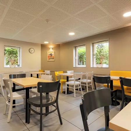 Centre St Pierre ホテル 2*