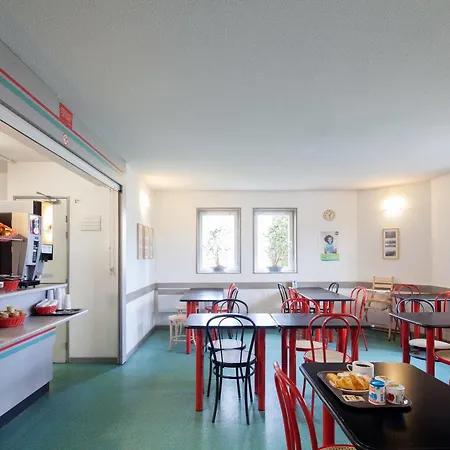 Szálloda Centre St Pierre Calais