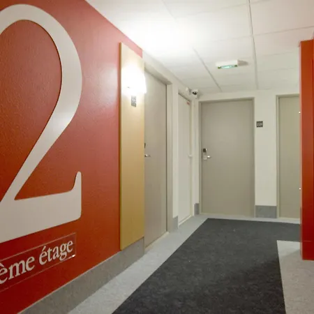 Otel Centre St Pierre Calais