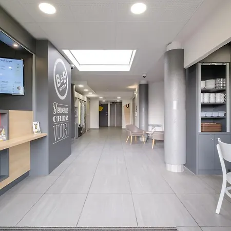 Centre St Pierre Szálloda 2*