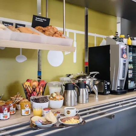 Centre St Pierre Hotel Calais