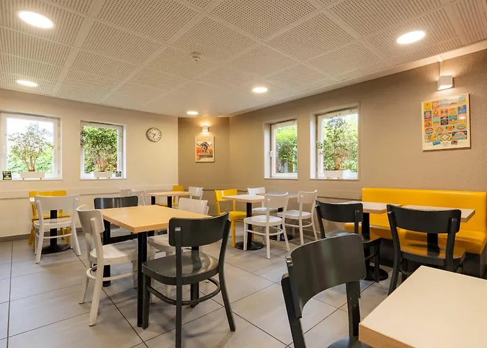 Centre St Pierre Hotel 2*