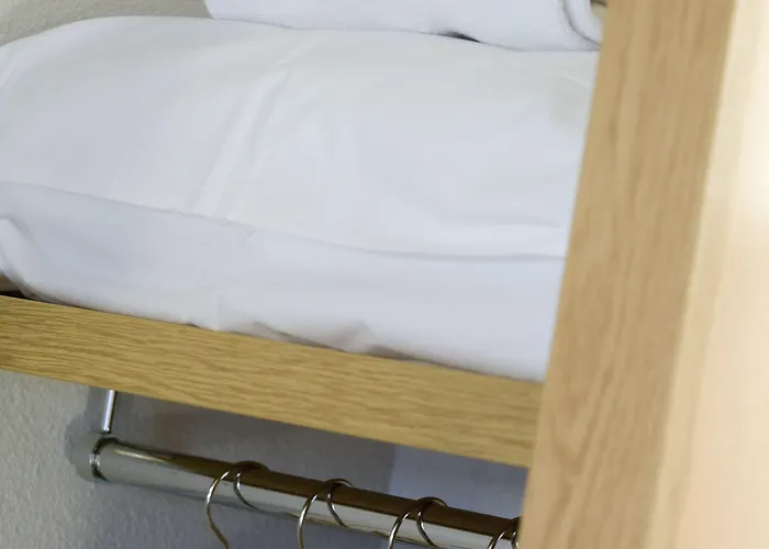 Centre St Pierre Hotel 2*