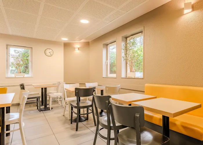 Centre St Pierre Hotel