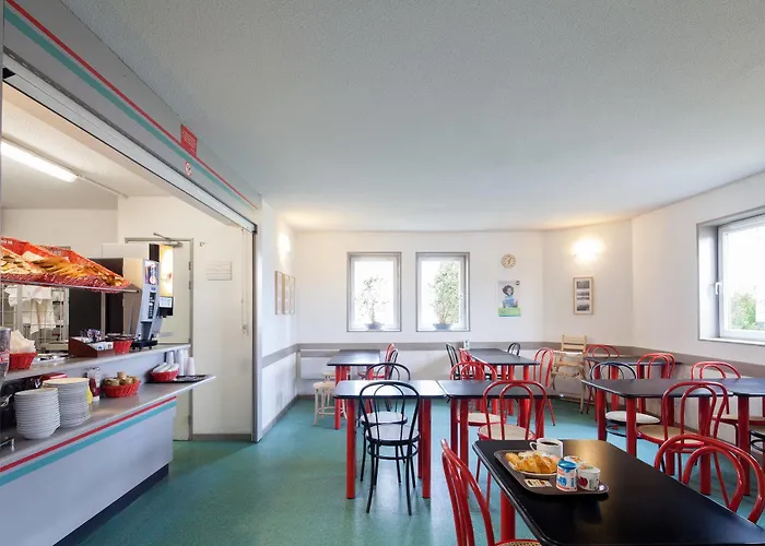 Hotel Centre St Pierre Calais