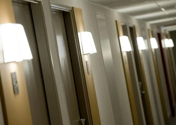 Centre St Pierre Hotel 2*