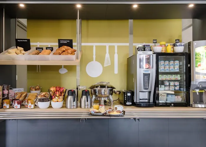 Hotel Centre St Pierre 2*