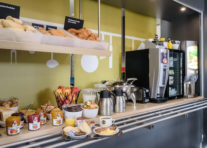 Centre St Pierre Hotel Calais